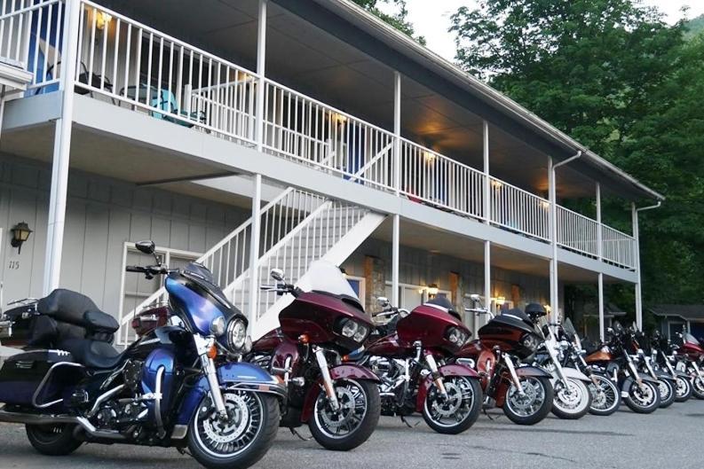 Meadowlark Motel With Restaurant & Bar Maggie Valley Ngoại thất bức ảnh