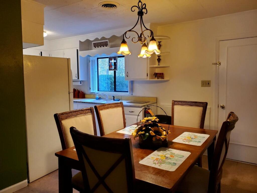 Meadowlark Motel With Restaurant & Bar Maggie Valley Ngoại thất bức ảnh