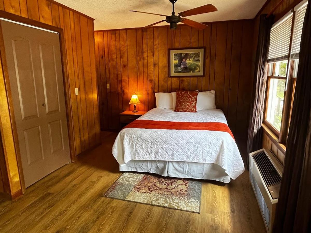 Meadowlark Motel With Restaurant & Bar Maggie Valley Ngoại thất bức ảnh