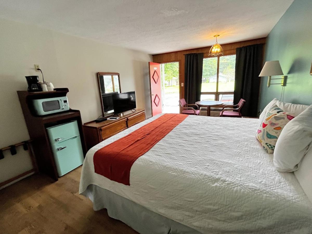 Meadowlark Motel With Restaurant & Bar Maggie Valley Ngoại thất bức ảnh