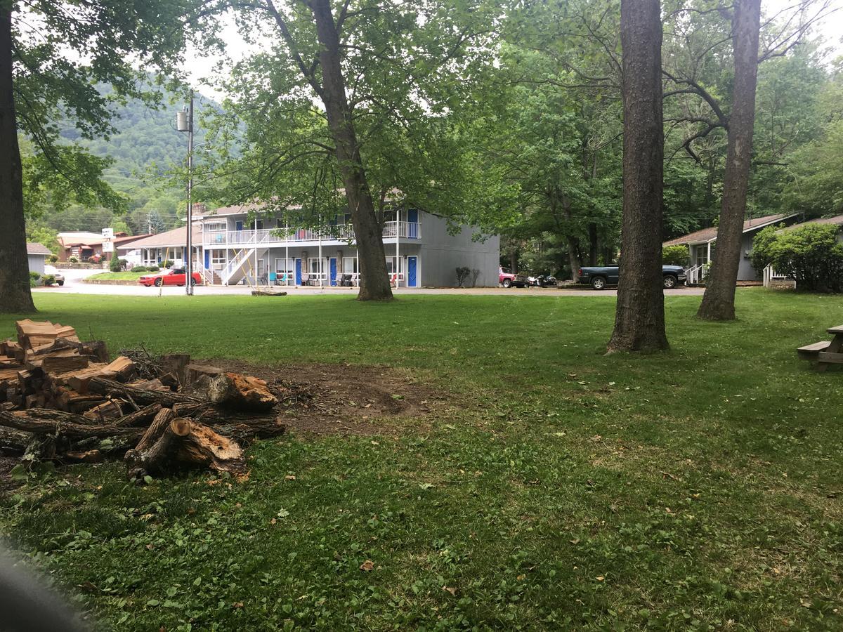 Meadowlark Motel With Restaurant & Bar Maggie Valley Ngoại thất bức ảnh